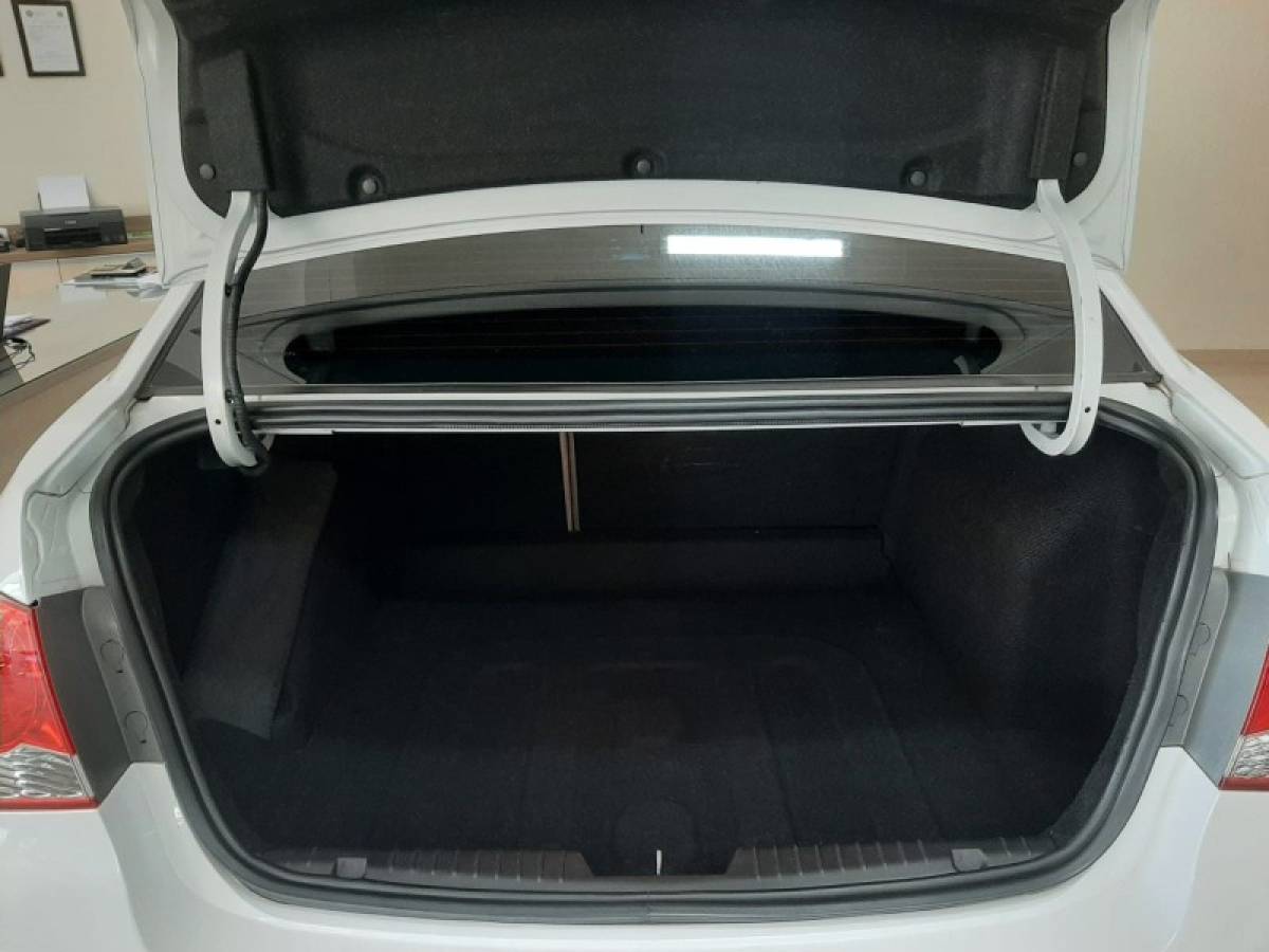 CHEVROLET - CRUZE - 2012/2012 - Branca - R$ 58.900,00