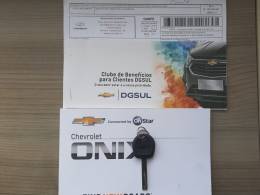 CHEVROLET - ONIX - 2023/2023 - Prata - R$ 82.900,00