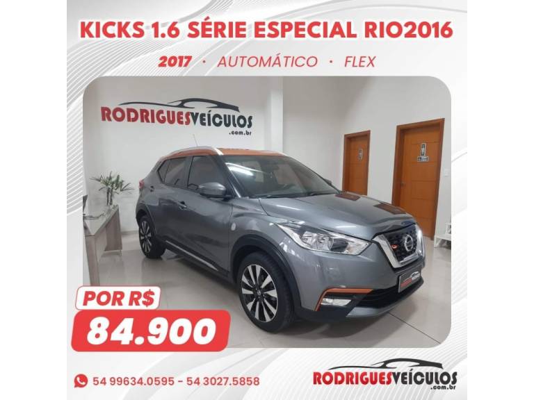 NISSAN - KICKS - 2016/2017 - Cinza - R$ 84.900,00