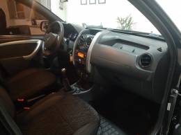 RENAULT - DUSTER - 2015/2016 - Preta - R$ 59.900,00