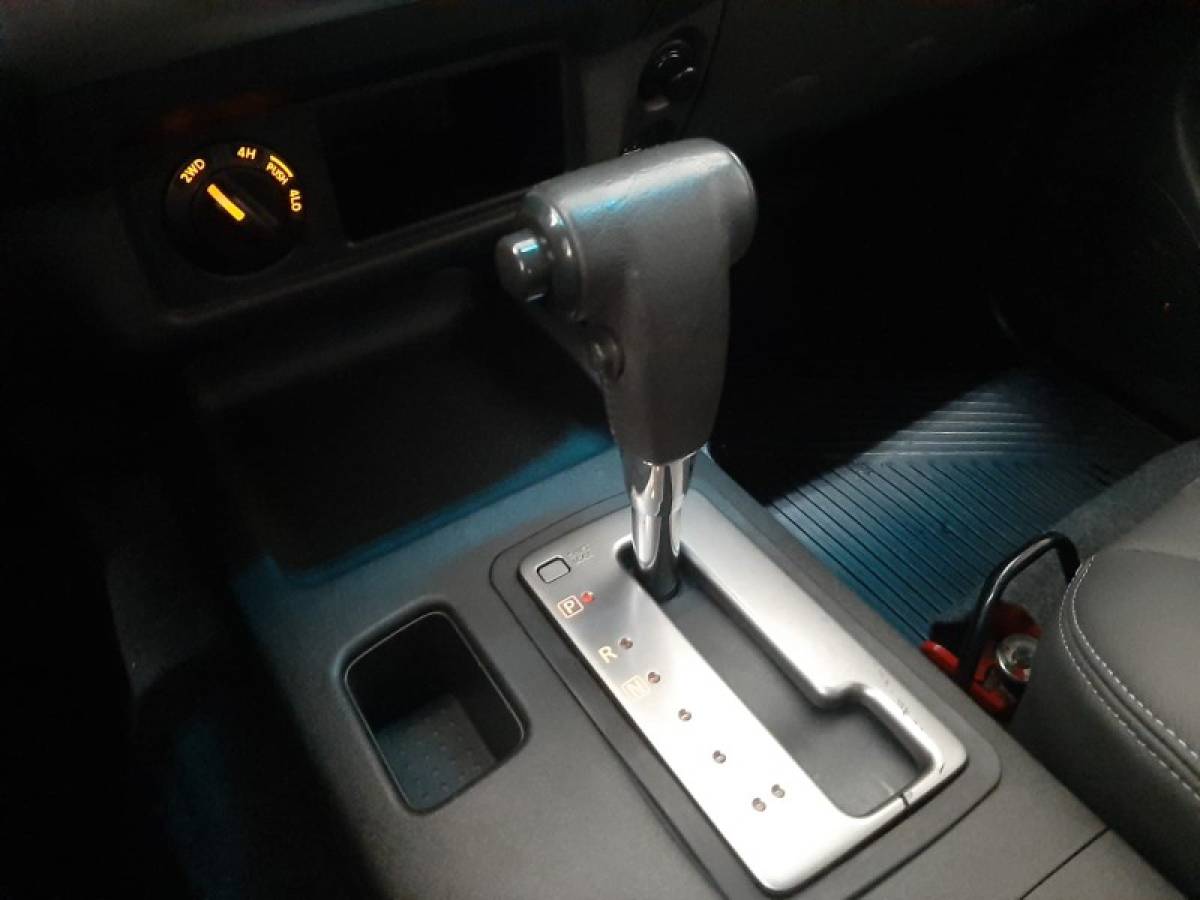 NISSAN - FRONTIER - 2012/2013 - Preta - R$ 104.900,00