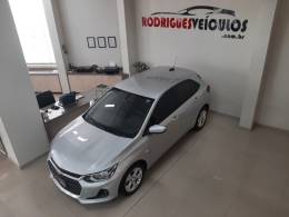 CHEVROLET - ONIX - 2023/2023 - Prata - R$ 82.900,00
