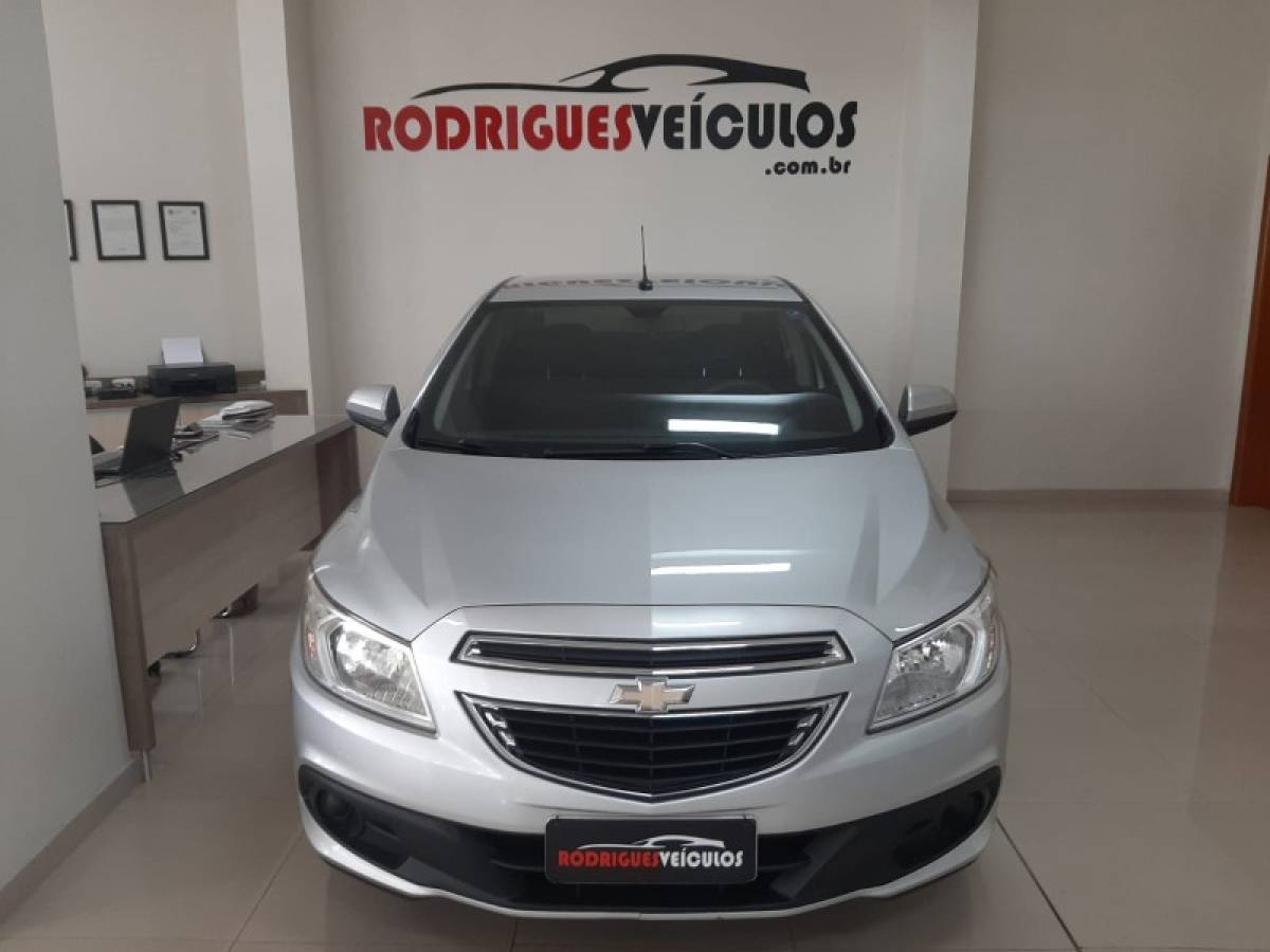 CHEVROLET - PRISMA - 2015/2015 - Prata - R$ 47.900,00