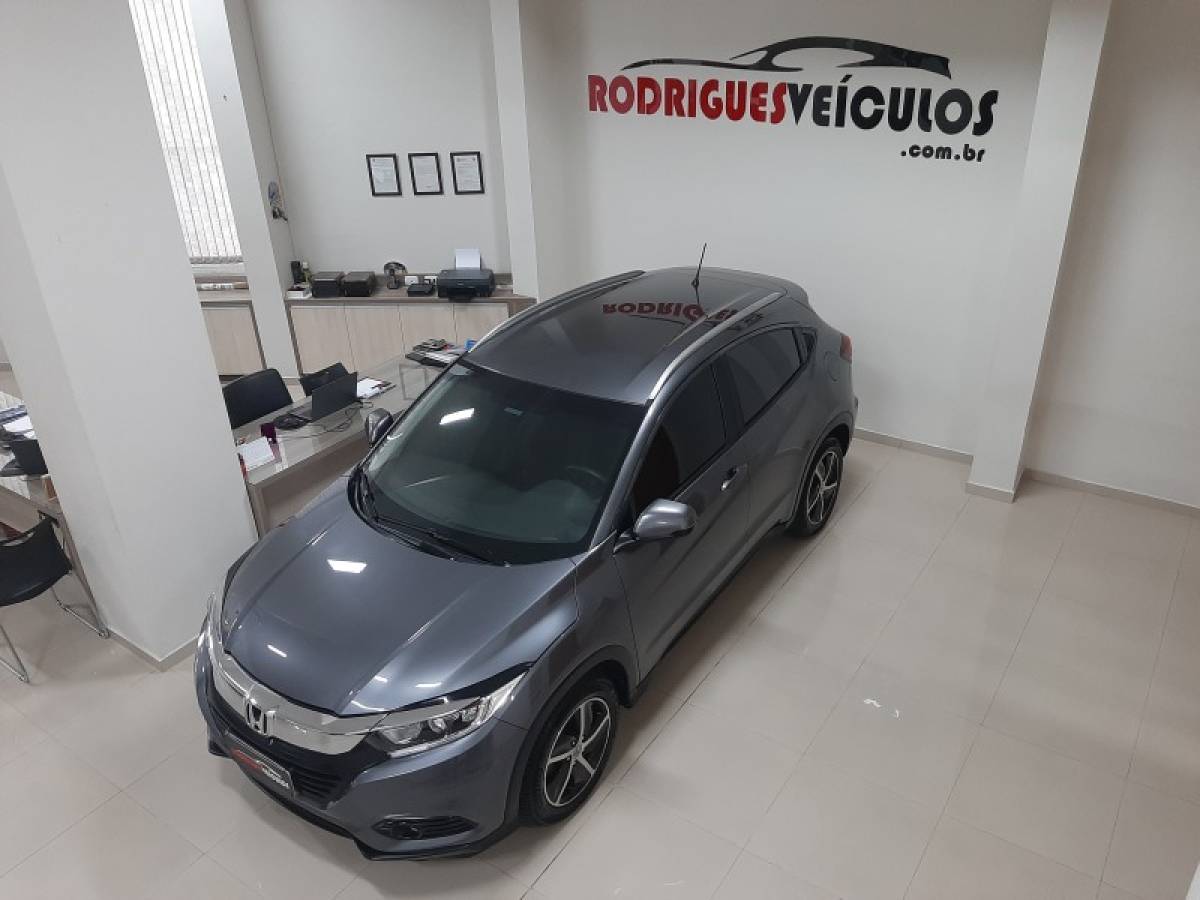 HONDA - HR-V - 2020/2021 - Cinza - R$ 115.900,00