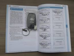 TOYOTA - COROLLA - 2023/2024 - Vermelha - R$ 169.900,00