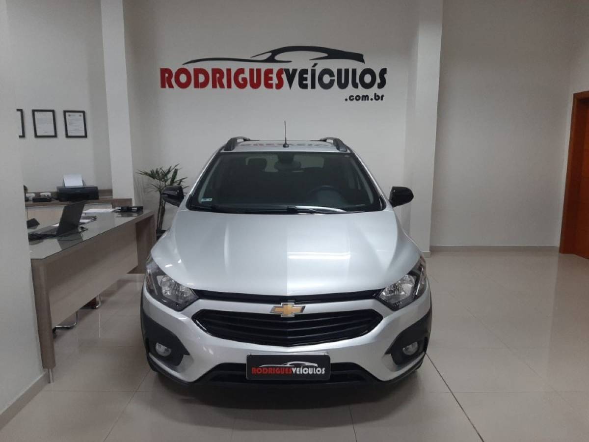 CHEVROLET - ONIX - 2019/2019 - Prata - R$ 68.900,00