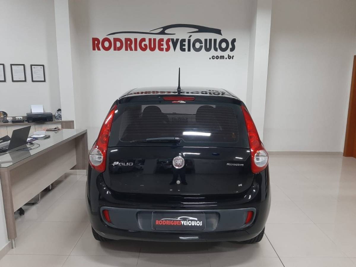 FIAT - PALIO - 2012/2013 - Preta - R$ 36.900,00