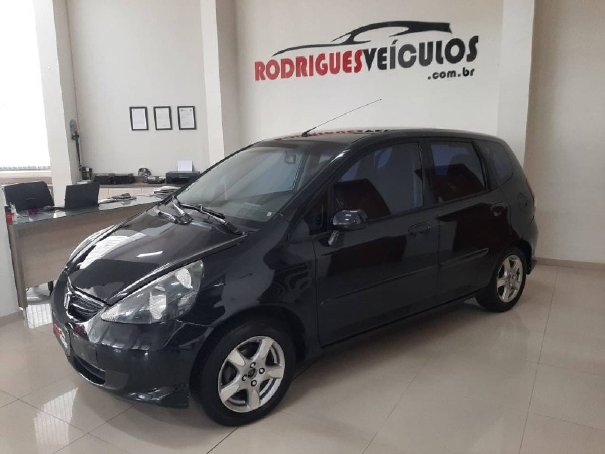HONDA - FIT - 2007/2008 - Preta - R$ 32.900,00