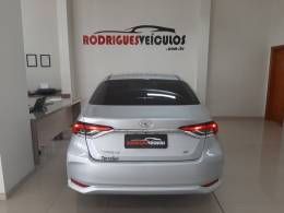 TOYOTA - COROLLA - 2020/2021 - Prata - R$ 119.990,00