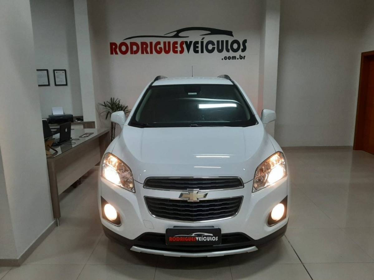 CHEVROLET - TRACKER - 2014/2014 - Branca - R$ 68.900,00