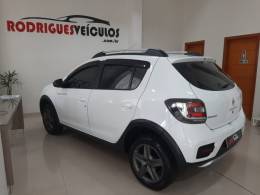 RENAULT - SANDERO - 2018/2019 - Branca - R$ 59.900,00