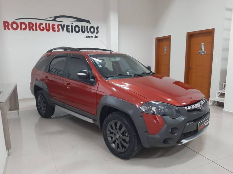 FIAT - PALIO - 2016/2016 - Vermelha - R$ 55.900,00