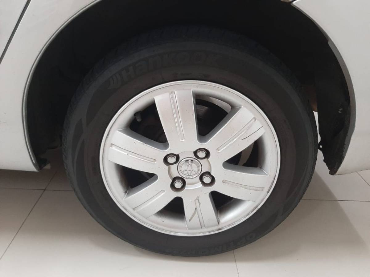 TOYOTA - COROLLA - 2007/2008 - Prata - R$ 47.900,00