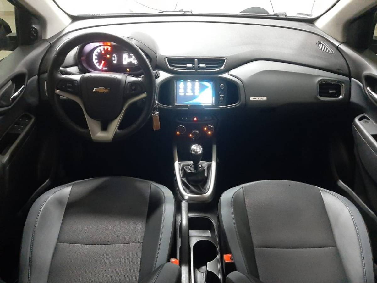 CHEVROLET - ONIX - 2019/2019 - Prata - R$ 68.900,00