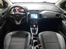 CHEVROLET - ONIX - 2019/2019 - Prata - R$ 68.900,00