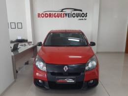 RENAULT - SANDERO - 2012/2013 - Vermelha - R$ 37.900,00