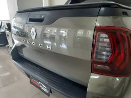 RENAULT - OROCH - 2016/2017 - Verde - R$ 71.800,00