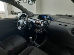 TOYOTA - ETIOS - 2018/2019 - Cinza - R$ 64.900,00