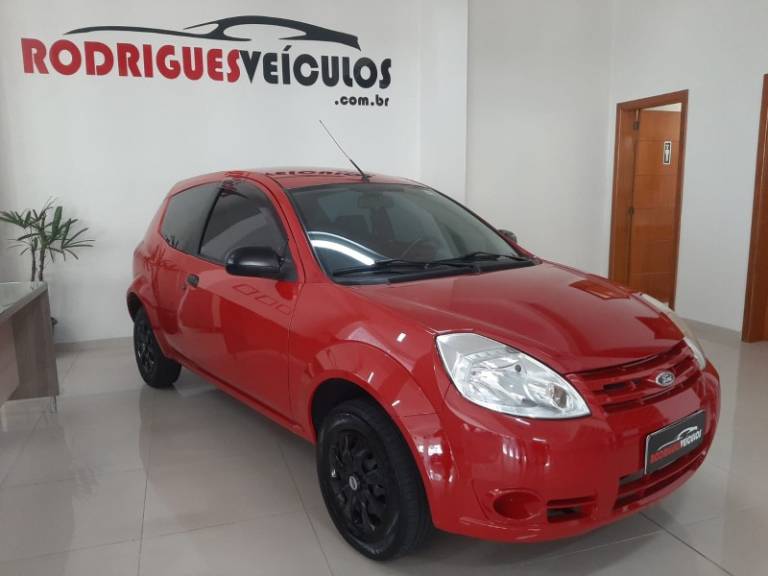 FORD - KA - 2010/2011 - Vermelha - R$ 21.000,00