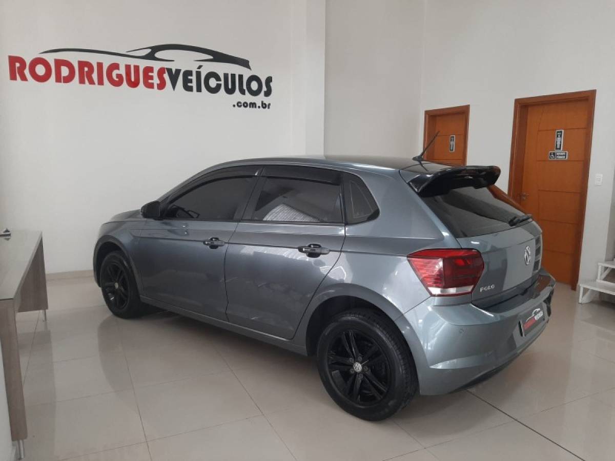 VOLKSWAGEN - POLO - 2019/2020 - Cinza - R$ 59.990,00
