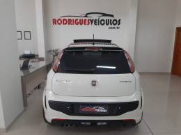 FIAT - PUNTO - 2014/2015 - Branca - R$ 57.900,00