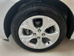 CHEVROLET - ONIX - 2023/2023 - Prata - R$ 82.900,00
