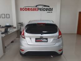 FORD - FIESTA - 2017/2017 - Prata - R$ 54.900,00