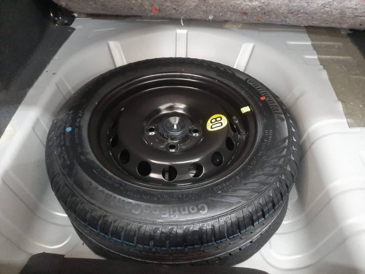 FORD - KA + - 2020/2021 - Prata - R$ 49.990,00