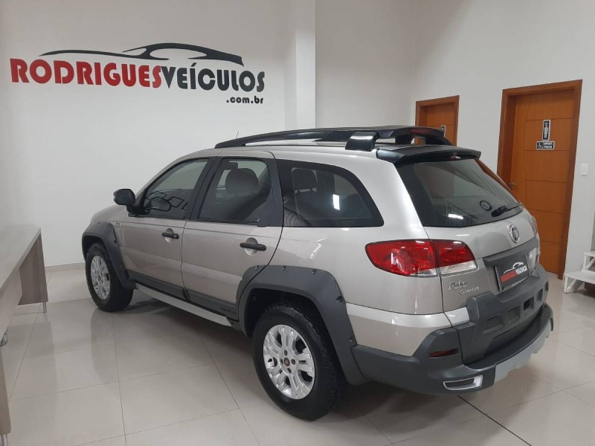 FIAT - PALIO - 2010/2011 - Bege - R$ 39.900,00
