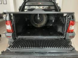 FIAT - STRADA - 2011/2012 - Preta - R$ 53.800,00