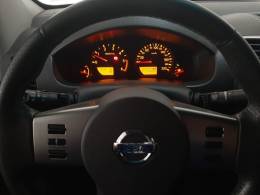 NISSAN - FRONTIER - 2012/2013 - Preta - R$ 104.900,00