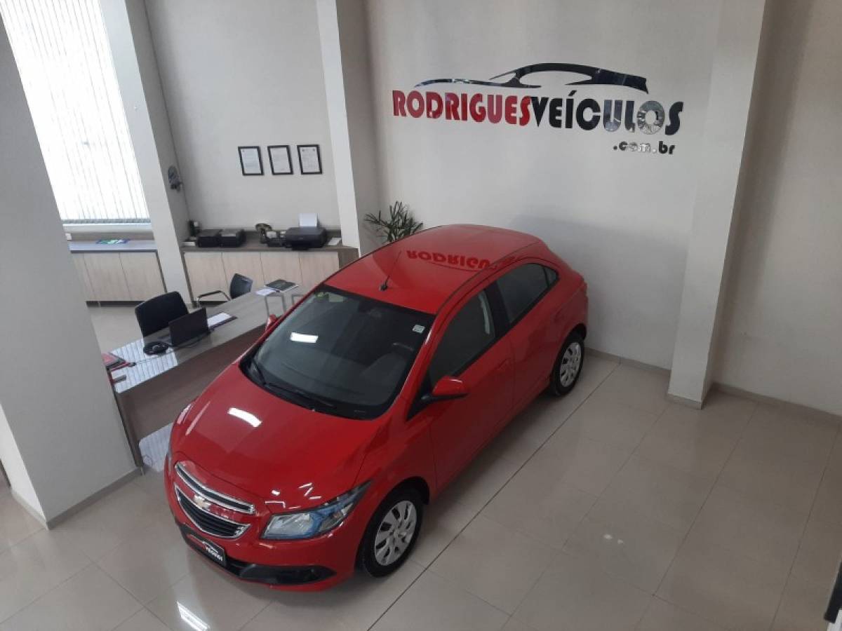 CHEVROLET - ONIX - 2015/2016 - Vermelha - R$ 51.900,00