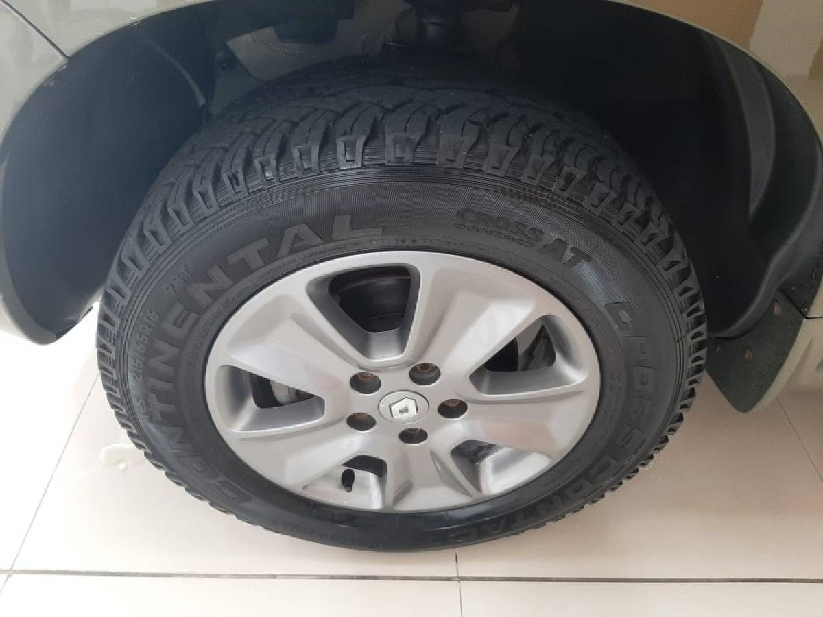 RENAULT - OROCH - 2016/2017 - Verde - R$ 71.800,00