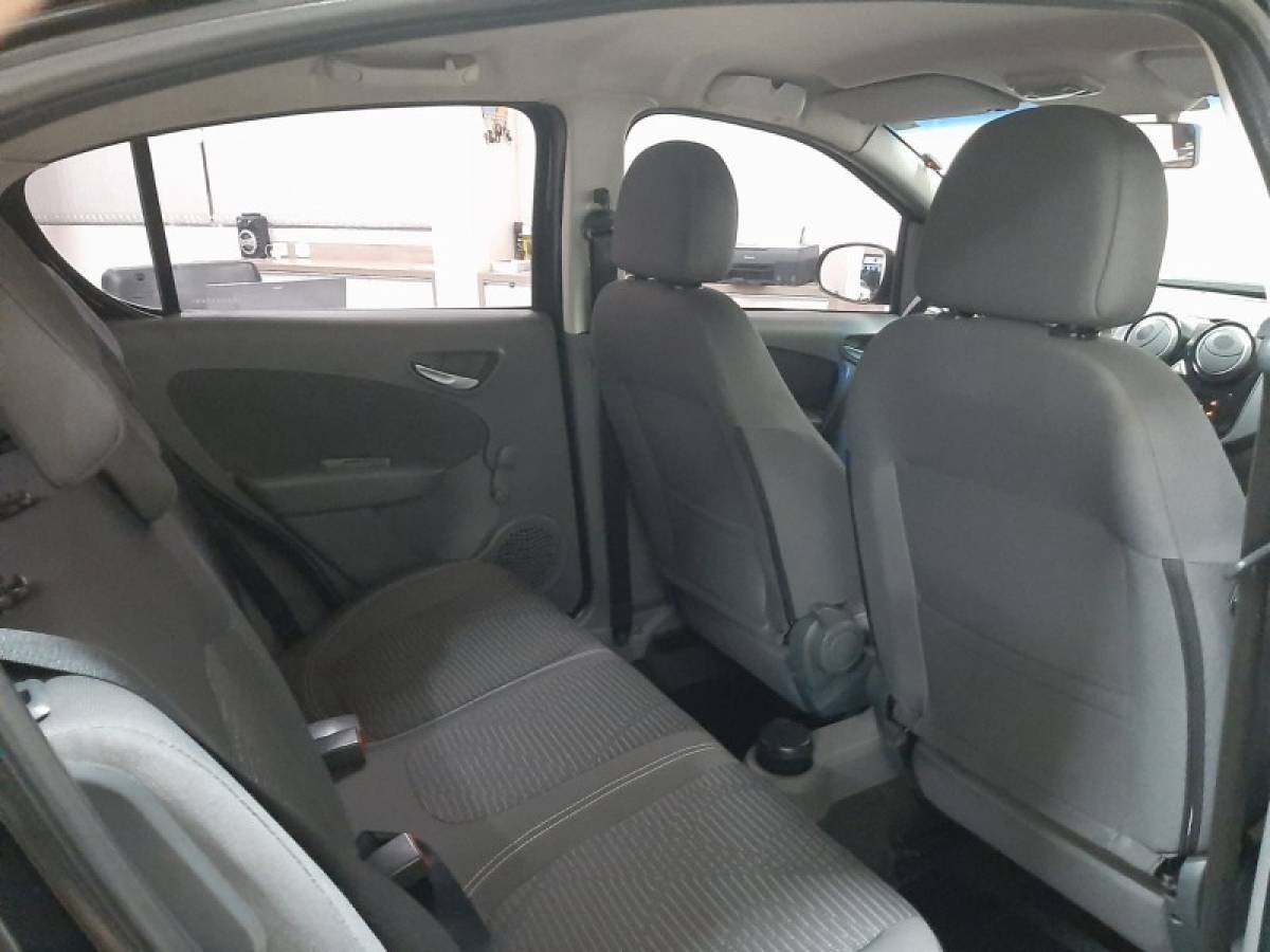 FIAT - PALIO - 2012/2013 - Preta - R$ 36.900,00