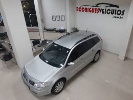 RENAULT - MÉGANE - 2011/2012 - Prata - R$ 34.900,00