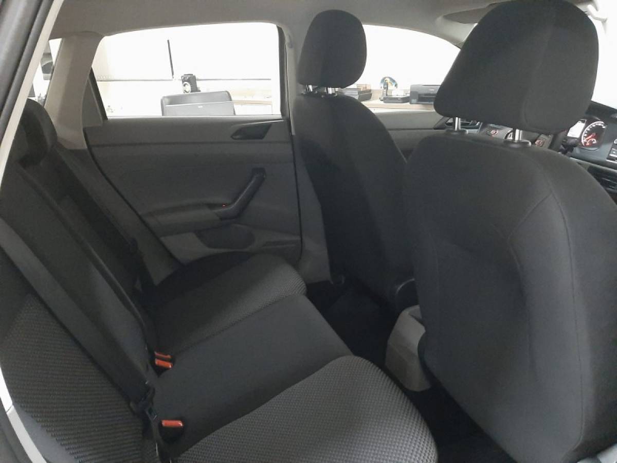 VOLKSWAGEN - POLO - 2018/2019 - Prata - R$ 67.900,00