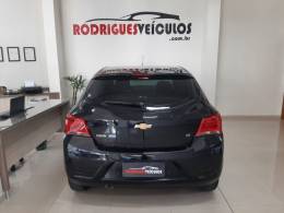 CHEVROLET - ONIX - 2018/2018 - Preta - R$ 52.900,00