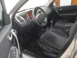 RENAULT - MÉGANE - 2011/2012 - Prata - R$ 34.900,00