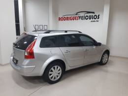 RENAULT - MÉGANE - 2011/2012 - Prata - R$ 34.900,00