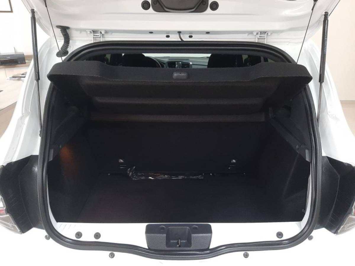 RENAULT - SANDERO - 2020/2021 - Branca - R$ 62.900,00