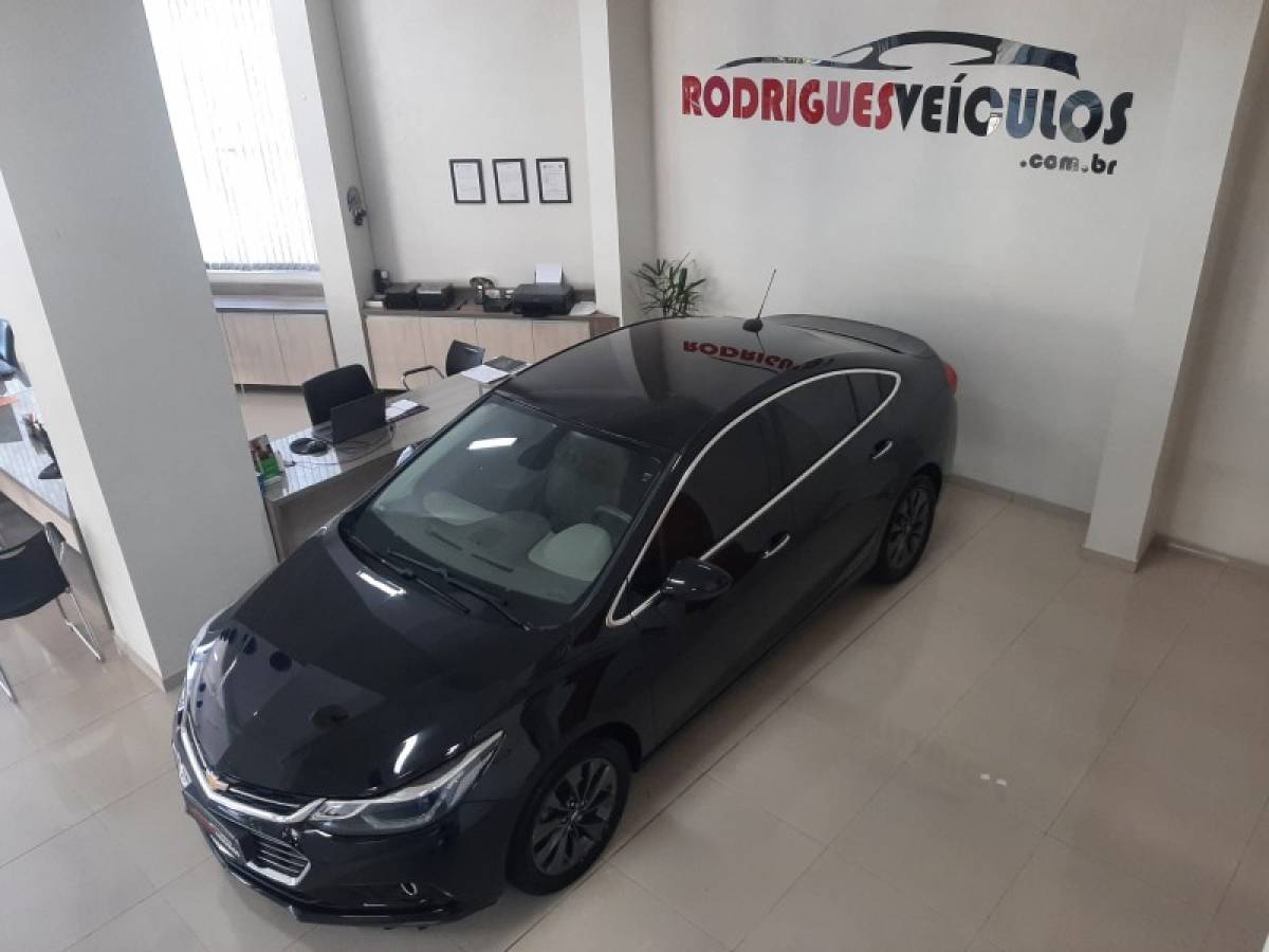 CHEVROLET - CRUZE - 2016/2017 - Preta - R$ 87.900,00