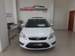 FORD - FOCUS - 2012/2013 - Branca - R$ 49.900,00