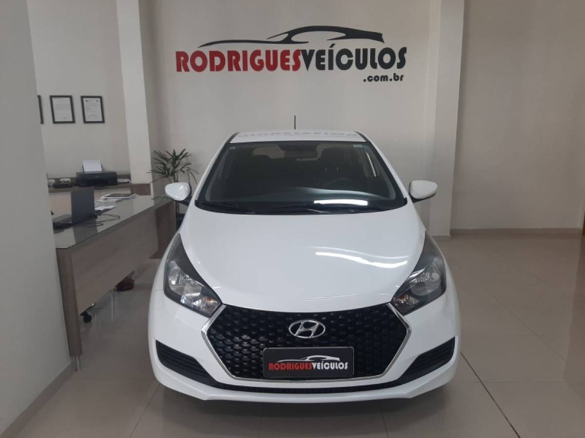 HYUNDAI - HB20 - 2018/2019 - Branca - R$ 55.900,00