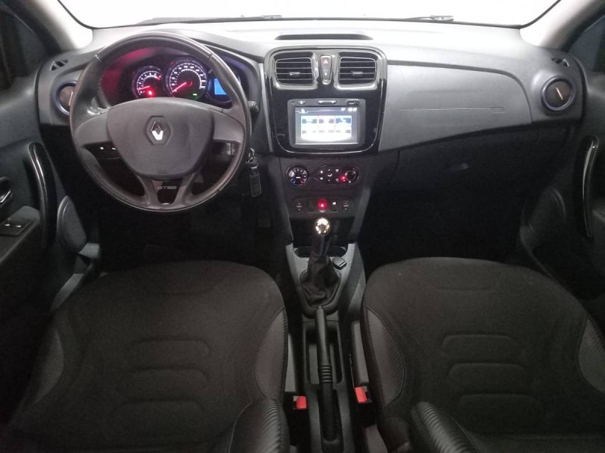 RENAULT - SANDERO - 2017/2018 - Branca - R$ 54.900,00