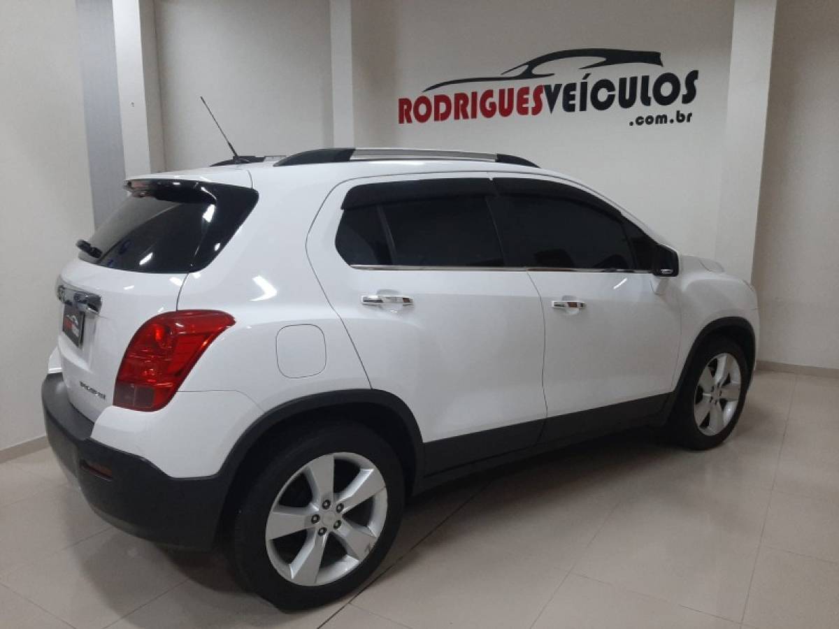 CHEVROLET - TRACKER - 2014/2014 - Branca - R$ 68.900,00