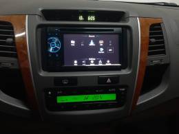 TOYOTA - HILUX SW4 - 2010/2011 - Preta - R$ 119.900,00