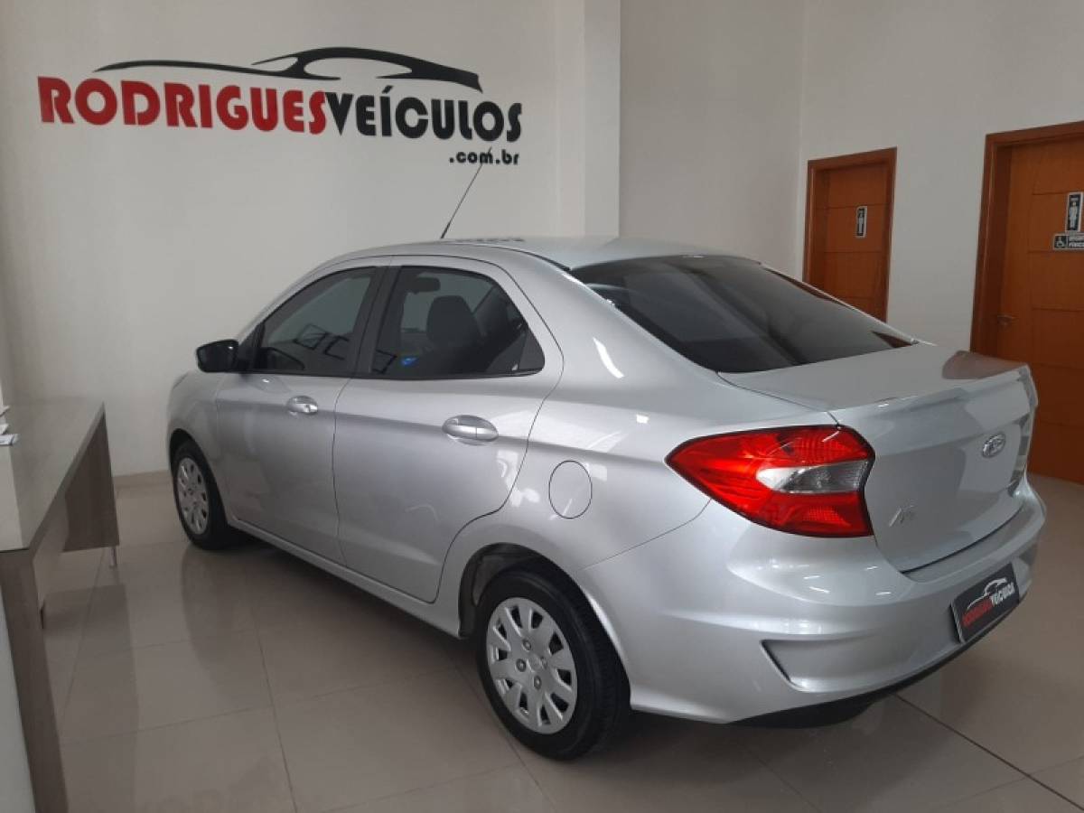 FORD - KA + - 2020/2021 - Prata - R$ 49.990,00