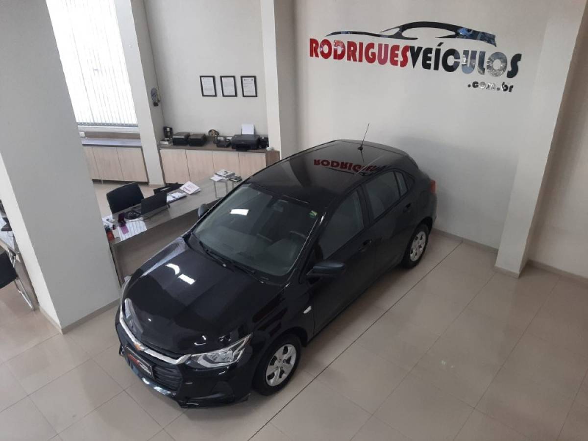 CHEVROLET - ONIX - 2021/2022 - Preta - R$ 65.900,00