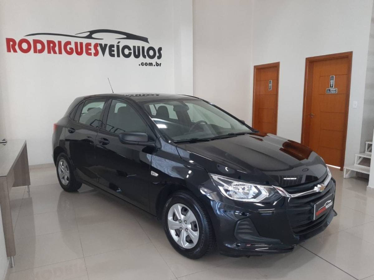 CHEVROLET - ONIX - 2021/2022 - Preta - R$ 65.900,00