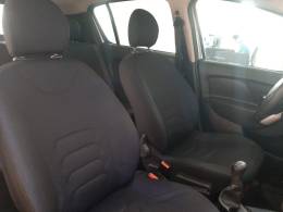 RENAULT - SANDERO - 2014/2015 - Prata - R$ 44.900,00